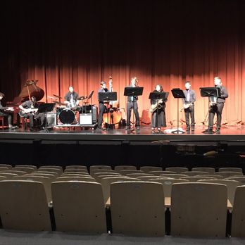 Santa Susana High School - Jazz band doing crowd warm-up - Middle Schools & High Schools Near Me - Simi Valley, California Santa Susana High School - Jazz band doing crowd warm-up - Middle Schools & High Schools Near Me - Simi Valley, California
