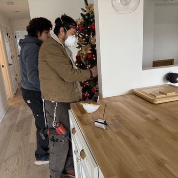 LSVG Electrics - Replacing receptacle. - Electricians Near Me LSVG Electrics - Replacing receptacle. - Electricians Near Me