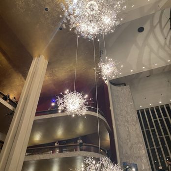 Lincoln Center - Lobby chandelier - Performing Arts Near Me - New York, New York