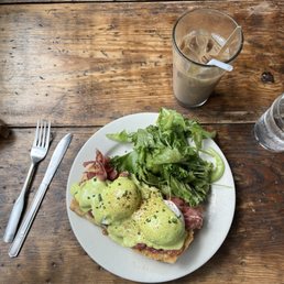 Eggs Benedict
