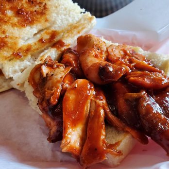 Salinas City BBQ - Pulled chicken sandwich - Barbeque Near Me - Salinas, California Salinas City BBQ - Pulled chicken sandwich - Barbeque Near Me - Salinas, California