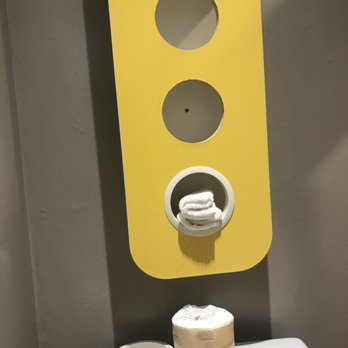 Motel 6 - Broken towel holder - Hotels Near Me - Claremont, California Motel 6 - Broken towel holder - Hotels Near Me - Claremont, California