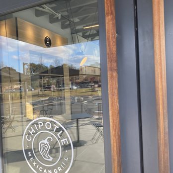 Chipotle Mexican Grill - Clearly there are employee's inside - Fast Food Near Me - Decatur, Georgia Chipotle Mexican Grill - Clearly there are employee's inside - Fast Food Near Me - Decatur, Georgia