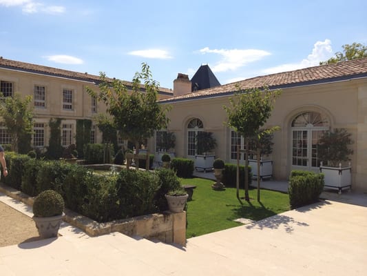 Château Haut-Brion by null