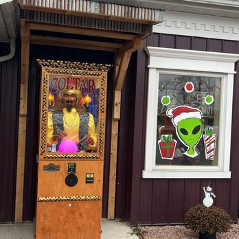 Uranus Fudge - This was at the front door - Ice Cream & Frozen Yogurt Near Me - Anderson, Indiana