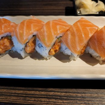 Sushiya - Salmon lovers roll - Sushi Bars Near Me - San Dimas, California Sushiya - Salmon lovers roll - Sushi Bars Near Me - San Dimas, California