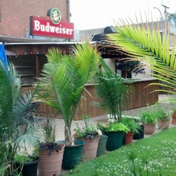Gregg's Bar & Grill - Patio area