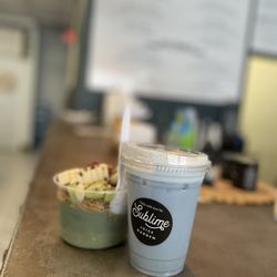 Sublime Juice Garden - The blue lagoon bowl and the delicious Blue Moon Lattes