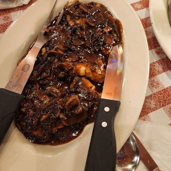 Buca di Beppo Italian Restaurant - chicken marsala - Italian Near Me - Lombard, Illinois Buca di Beppo Italian Restaurant - chicken marsala - Italian Near Me - Lombard, Illinois