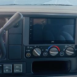 GT Car Audio - Stereo when not on. Looks original!!!