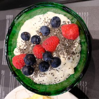 Juliette - Oatmeal - Breakfast & Brunch Near Me - Bruges, VWV