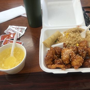 Sally's Kitchen - Sesame chicken lunch special - Chinese Near Me - Fort Collins, Colorado