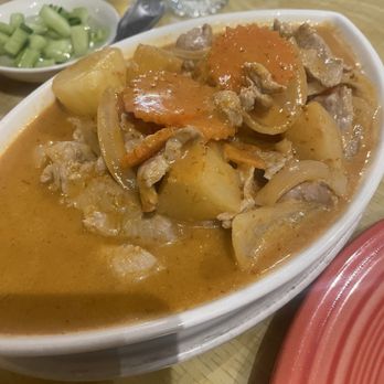 Golden Singha Thai Cuisine - Massaman Curry - Thai Near Me - Seattle, Washington Golden Singha Thai Cuisine - Massaman Curry - Thai Near Me - Seattle, Washington
