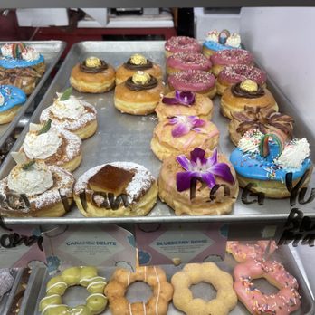 Friendly Donuts - Donuts Near Me - Orange, California Friendly Donuts - Donuts Near Me - Orange, California