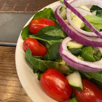 City Barbeque - Salat With a sick tomatoes - Barbeque Near Me - Deerfield, Illinois City Barbeque - Salat With a sick tomatoes - Barbeque Near Me - Deerfield, Illinois