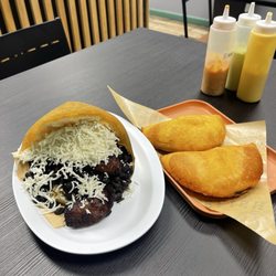 Los Panas Venezuelan Food