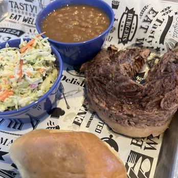 Sooner BBQ - Beef brisket dinner platter - Barbeque Near Me - Stuarts Draft, Virginia