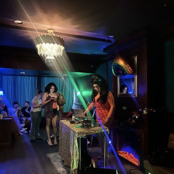 Modernist - Awesome DJ set! - Cocktail Bars Near Me - Fresno, California Modernist - Awesome DJ set! - Cocktail Bars Near Me - Fresno, California