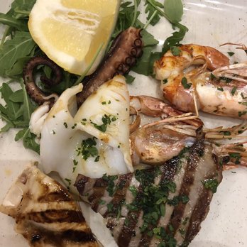 Accènto - Mixed grilled seafood - Napoletana Near Me - Sorrento, NA
