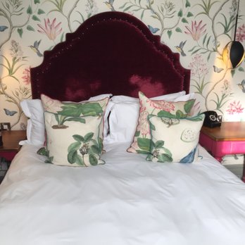 Orange Tree - Attractive and quiet room at Orange Tree. - Pubs Near Me - Richmond, XGL Orange Tree - Attractive and quiet room at Orange Tree. - Pubs Near Me - Richmond, XGL