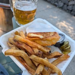 Yazoo Brewing Company - Adult grilled cheese and czech lager