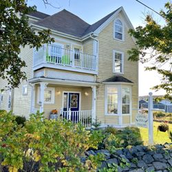 Louisbourg Harbour Inn - Louisbourg Harbour Inn