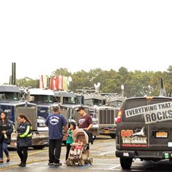 Elizabeth Truck Center - Convoy Show sponsored by Elizabeth Truck Center - October 4, 2017