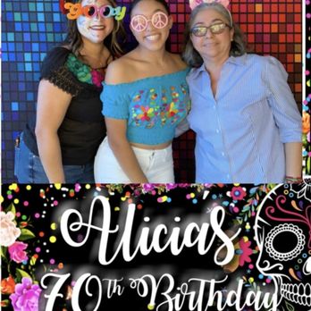 Queen Bee Photo Booth  - Photo Booth Rentals Near Me