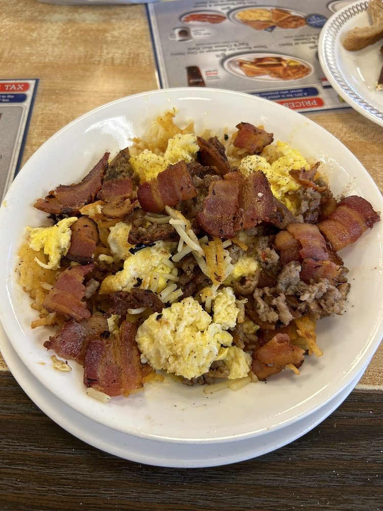 WAFFLE HOUSE Updated May 2024 20 Photos & 16 Reviews 438 Belair Rd S, Augusta,