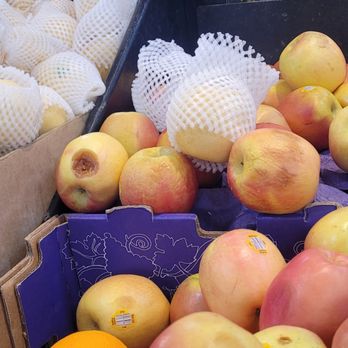 Global Fresh Market - Rotten apples selling at 0.98/lb at Global Fresh Market - Grocery Near Me - San Gabriel, California Global Fresh Market - Rotten apples selling at 0.98/lb at Global Fresh Market - Grocery Near Me - San Gabriel, California