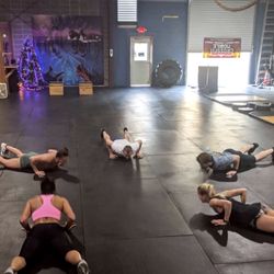 CrossFit Mobile - Synchronized burpees
