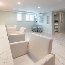 ICONA Avalon - ICONA Avalon has a Spalon space available for reservation for bridal parties or other events.