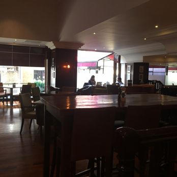 Gastro Kitchen and Bar - Bar area - Bars Near Me - London, XGL