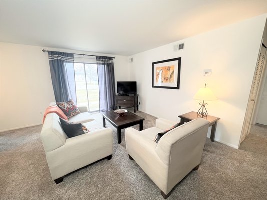 Williamsburg Square Apartments