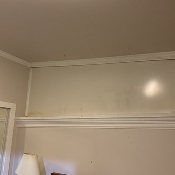 Beachwood Resort - Stained wall from moisture - Resorts Near Me - Copalis Beach, Washington