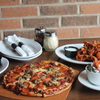 Green Mill Restaurant & Bar - Pizza Near Me - St Cloud, Minnesota