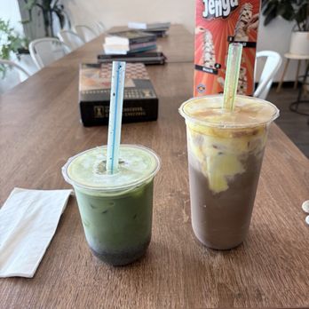 Dek Doi Cafe - Matcha with black sesame, creme brûlée latte - Cafes Near Me - Oakland, California Dek Doi Cafe - Matcha with black sesame, creme brûlée latte - Cafes Near Me - Oakland, California