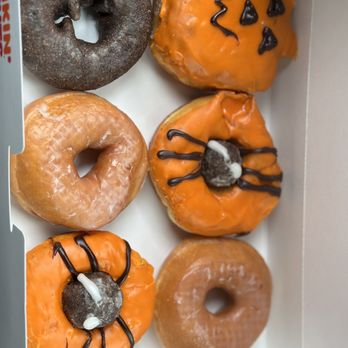 Dunkin' - Donuts Near Me - Waterbury, Connecticut