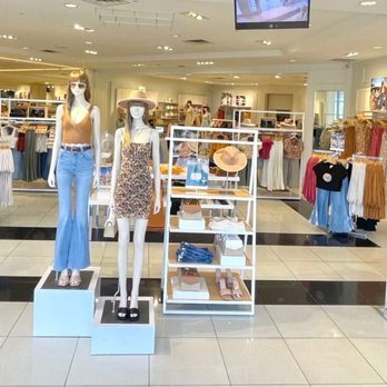Forever 21 - Accessories Near Me - Tulare, California