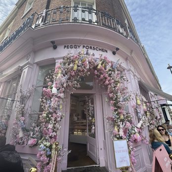 Peggy Porschen Cakes - Patisserie/Cake Shop Near Me - London, XGL Peggy Porschen Cakes - Patisserie/Cake Shop Near Me - London, XGL