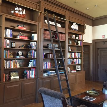 The Martha Washington Inn and Spa - The library - Hotels Near Me - Abingdon, Virginia