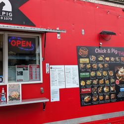 Chick & Pig Thai Street Food - A pleasant new cart pod