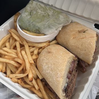 Patterson's Pub - Philly Cheesesteak - American Near Me - Mendocino, California