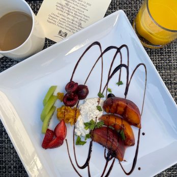 The Canyon Villa - Breakfast - Bed & Breakfast Near Me - Paso Robles, California