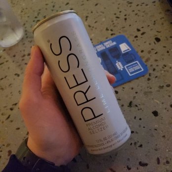 The Walnut - PRESS - Sports Bars Near Me - Des Moines, Iowa