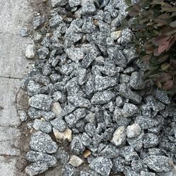 Paradise City Lawn & Landscape - No boarder to keep the rocks in