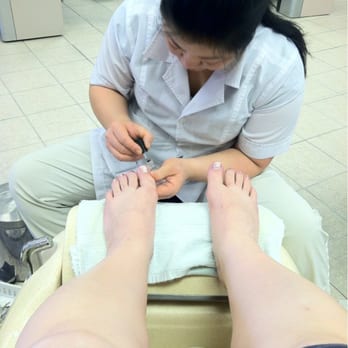 Aloha Nail - Lani in the middle of the pedicure - Nail Salons Near Me - Las Vegas, Nevada Aloha Nail - Lani in the middle of the pedicure - Nail Salons Near Me - Las Vegas, Nevada