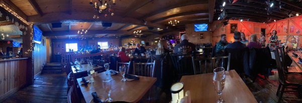 Daryl's House Restaurant & Live Music Club by null