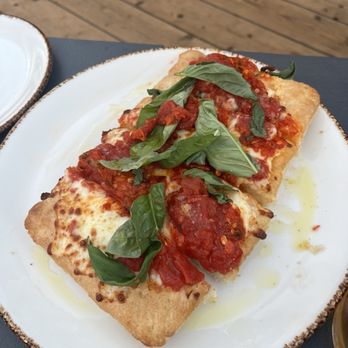De La Nonna Big Bear - Margherita Pizza with gluten free crust--the best gf crust I've ever had - Pizza Near Me - Big Bear Lake, California De La Nonna Big Bear - Margherita Pizza with gluten free crust--the best gf crust I've ever had - Pizza Near Me - Big Bear Lake, California