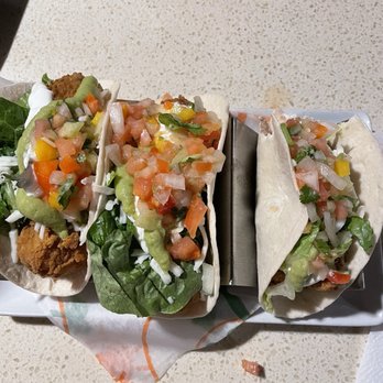 Annie's Place - Mahi Mahi Tacos - Puerto Rican Near Me - Combate, Puerto Rico
